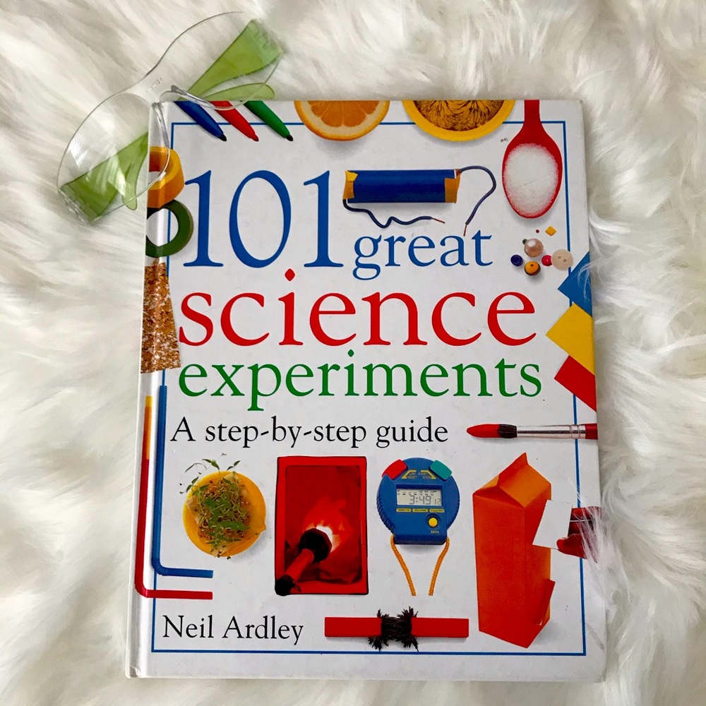 🔺EUC 101 Science Experiments Book + Safety Glasses